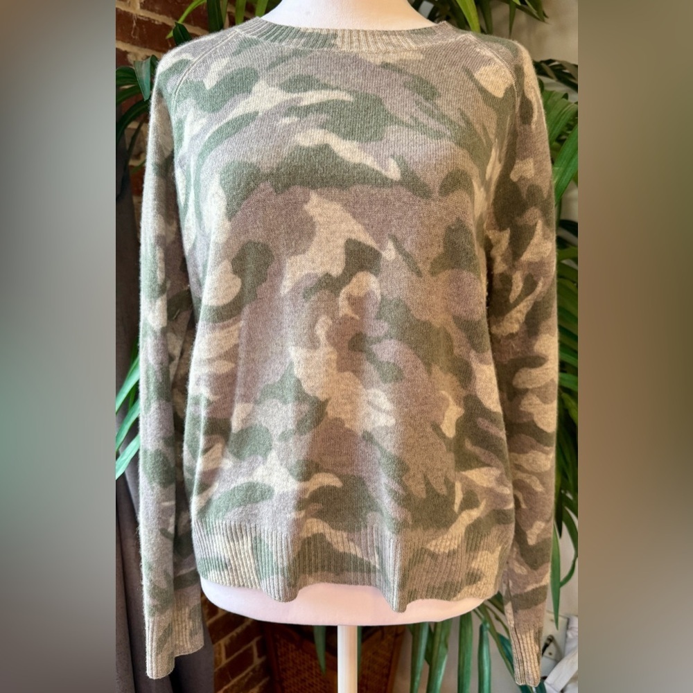 Aqua Olive Green Cream Camo Cashmere Blend Crew Neck Sweater-Size S